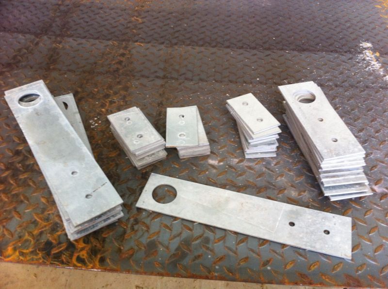 platine en métal Lunel